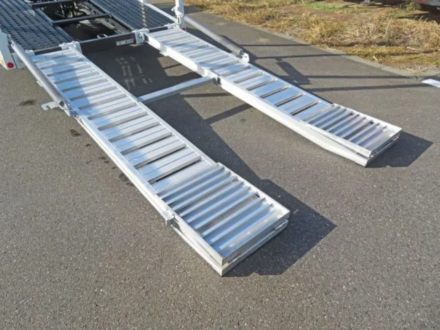 三菱 キャンター 2PG-FEB80(2WD)の写真13