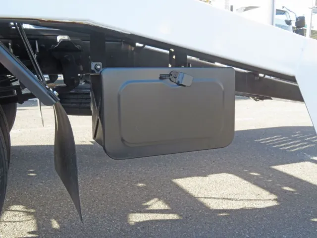 三菱 キャンター 2PG-FEB80(2WD)の写真16