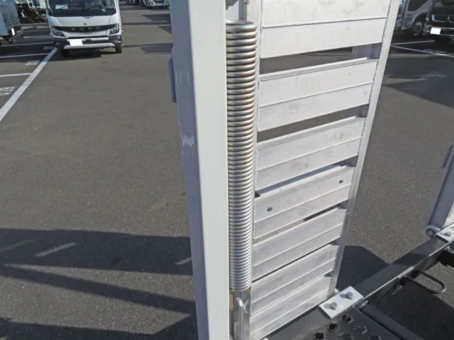 三菱 キャンター 2PG-FEB80(2WD)の写真36