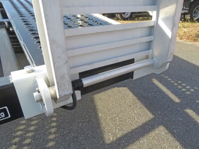 三菱 キャンター 2PG-FEB80(2WD)の写真39