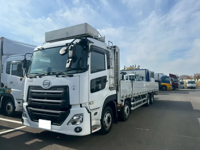 UDトラックス クオン 2PG-CG5CAの写真1