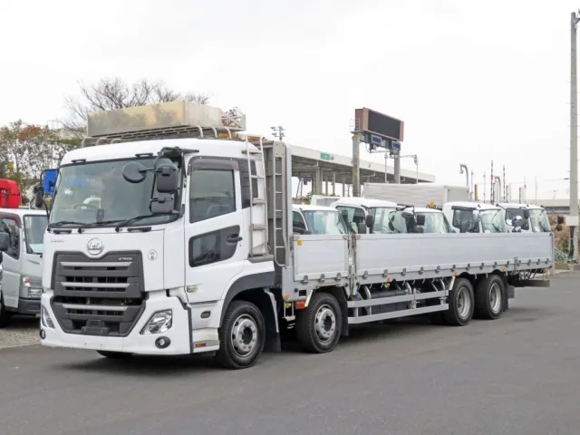 UDトラックス クオン 2PG-CG5CAの写真1