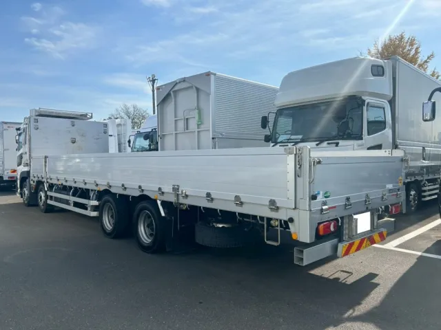 UDトラックス クオン 2PG-CG5CAの写真3