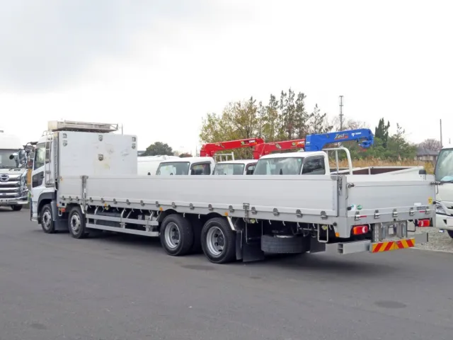 UDトラックス クオン 2PG-CG5CAの写真3