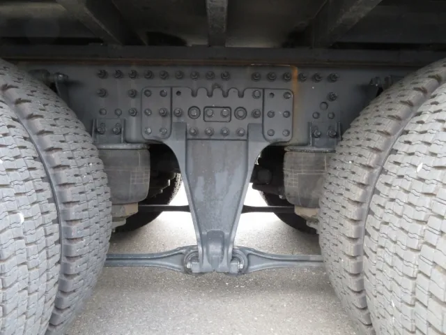 UDトラックス クオン 2PG-CG5CAの写真5