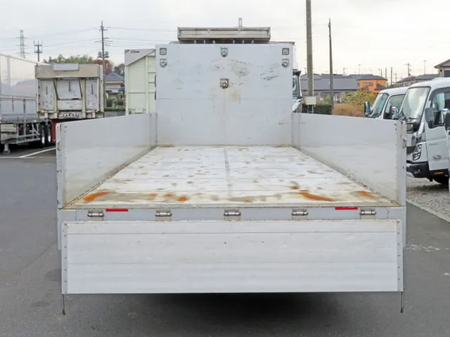 UDトラックス クオン 2PG-CG5CAの写真8