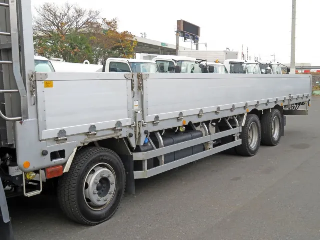 UDトラックス クオン 2PG-CG5CAの写真11