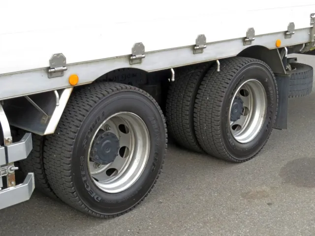 UDトラックス クオン 2PG-CG5CAの写真12