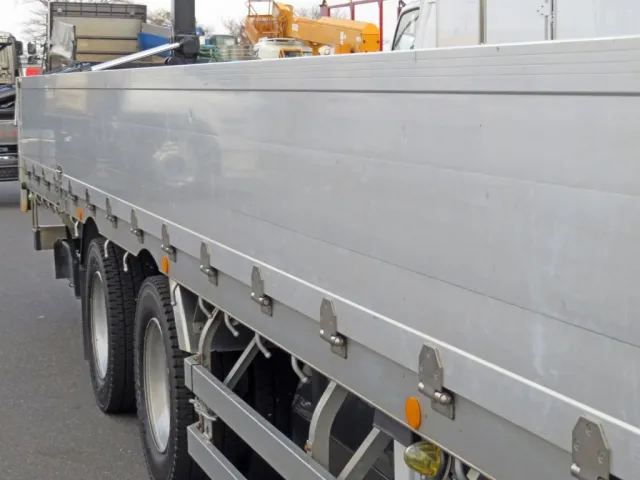 UDトラックス クオン 2PG-CG5CAの写真43