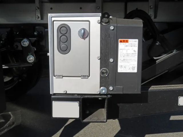 三菱 キャンター 2RG-FEB80(2WD)の写真13