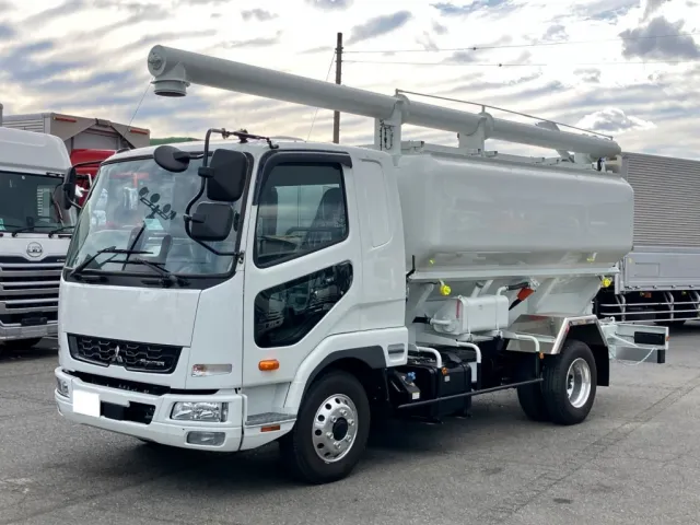 三菱 ファイター 2KG-FK62F(2WD)の写真1