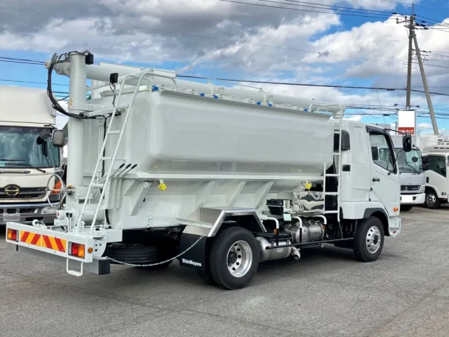 三菱 ファイター 2KG-FK62F(2WD)の写真4