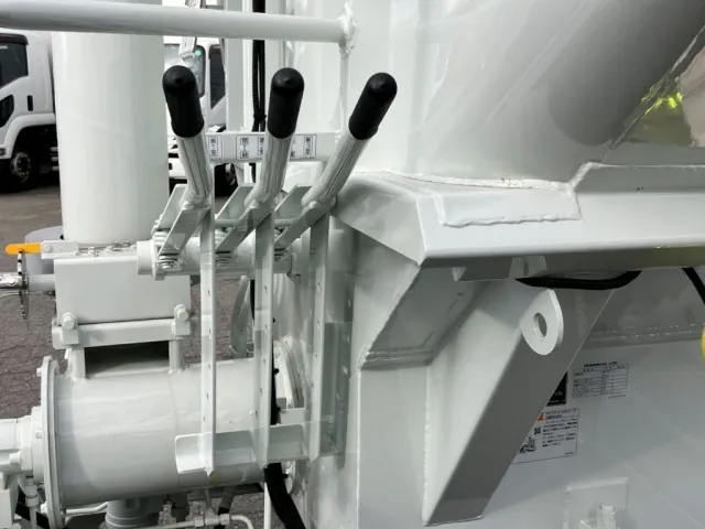 三菱 ファイター 2KG-FK62F(2WD)の写真10