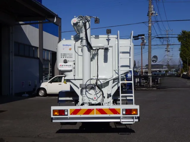 三菱 ファイター 2KG-FK62F(2WD)の写真17