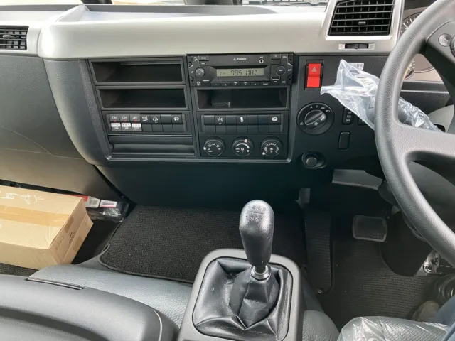 三菱 ファイター 2KG-FK62F(2WD)の写真18