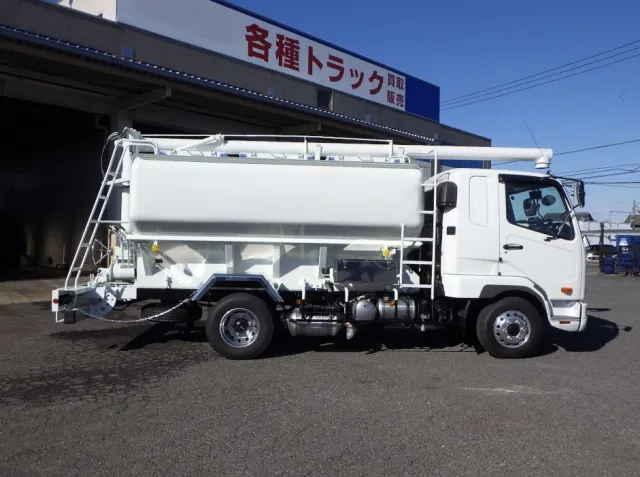 三菱 ファイター 2KG-FK62F(2WD)の写真37