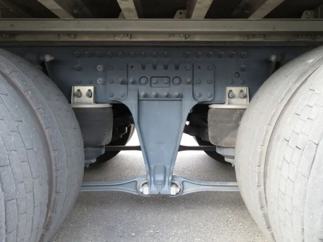 UDトラックス クオン 2PG-CG5CAの写真5