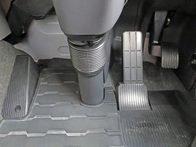 UDトラックス クオン 2PG-CG5CAの写真22