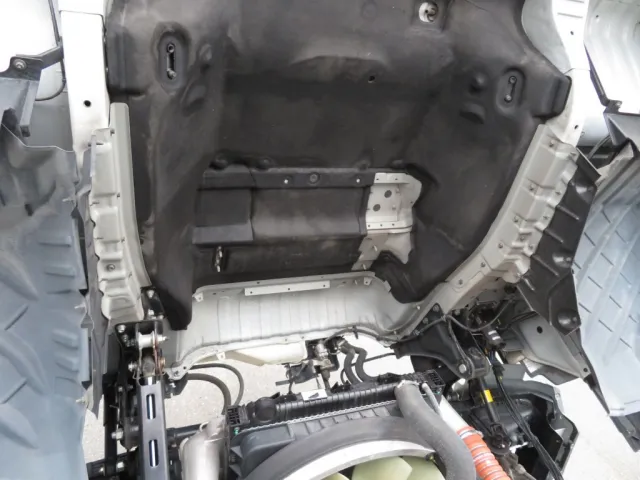 UDトラックス クオン 2PG-CG5CAの写真32