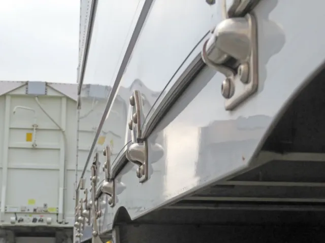 UDトラックス クオン 2PG-CG5CAの写真36