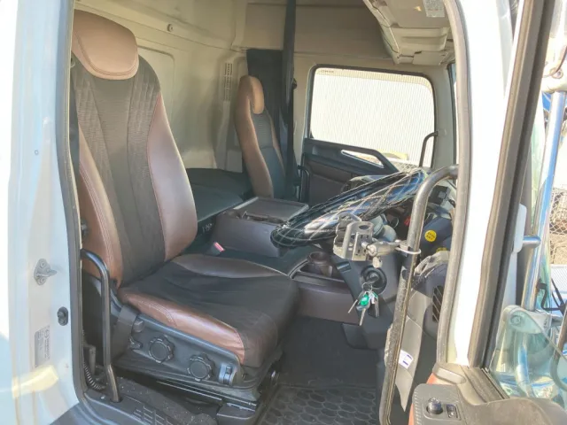 日野 プロフィア 2DG-FW1AHGの写真5