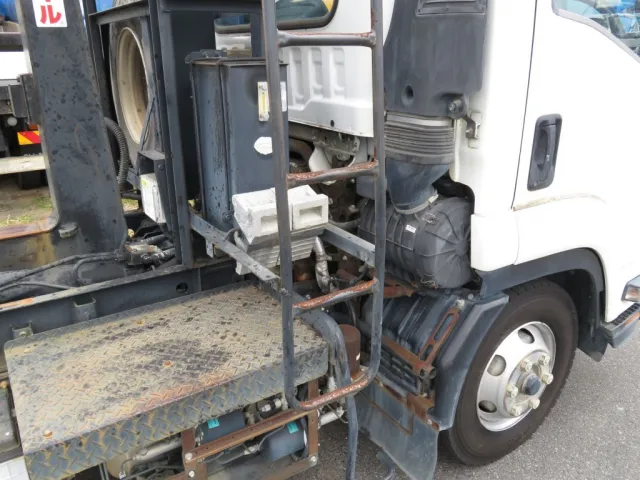 いすゞ フォワード TKG-FRR90S2(2WD)の写真15