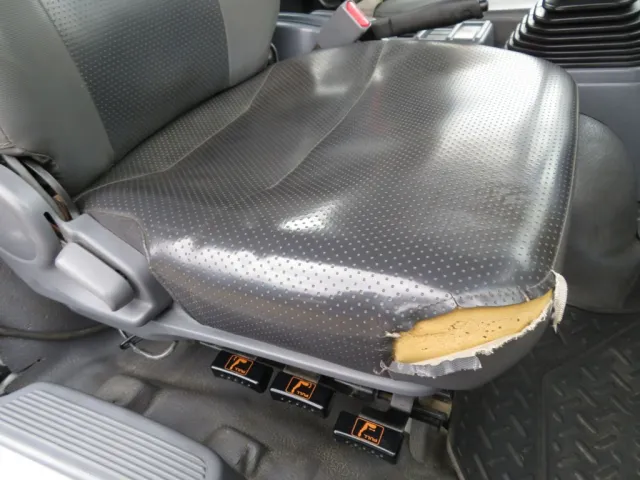 いすゞ フォワード TKG-FRR90S2(2WD)の写真28