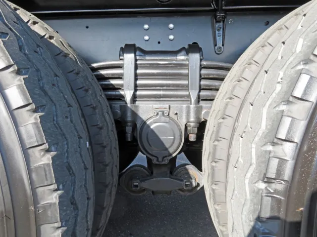 いすゞ ギガ 2RG-CXZ77DTの写真5