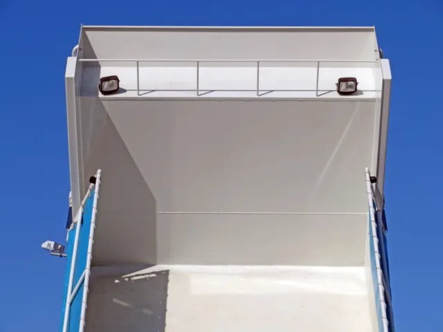 いすゞ ギガ 2RG-CXZ77DTの写真8