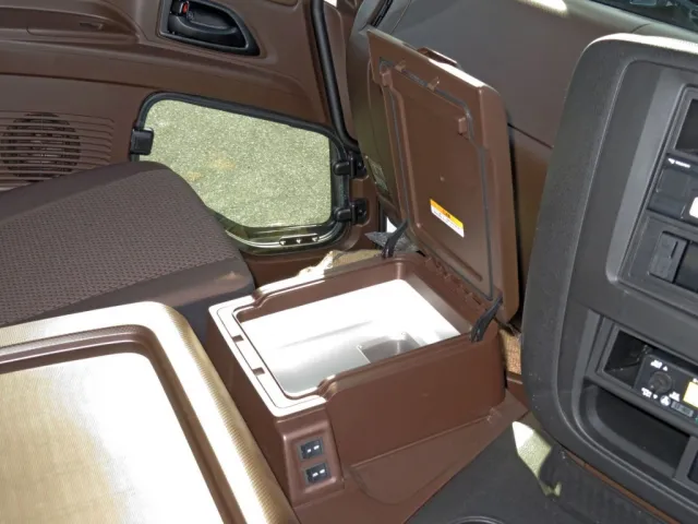 いすゞ ギガ 2RG-CXZ77DTの写真21