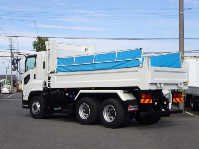 いすゞ ギガ 2RG-CXZ77DTの写真3