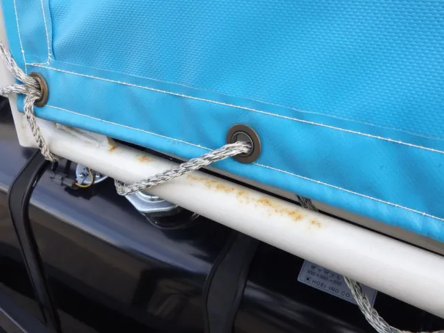 シートアームに置きサビがあります。|いすゞ ギガ 2RG-CXZ77DTの写真14