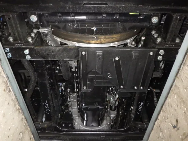 ボディー下周りの状態です。|いすゞ ギガ 2RG-CXZ77DTの写真28