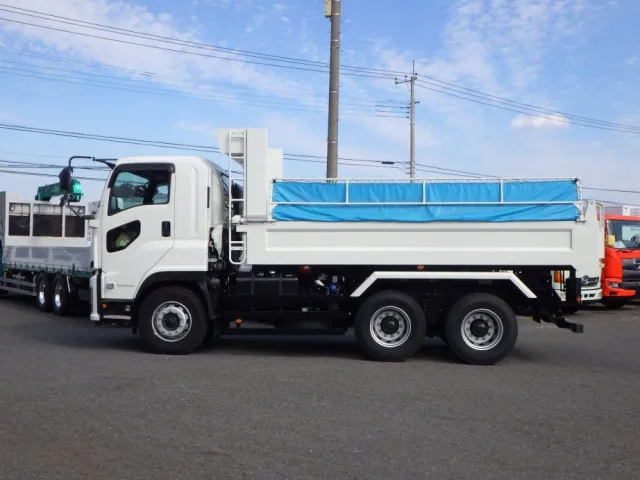 いすゞ ギガ 2RG-CXZ77DTの写真34