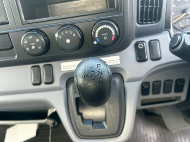 三菱 キャンター TKG-FEB90(2WD)の写真6