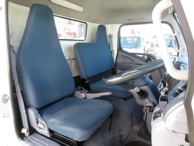 三菱 キャンター TKG-FEB90(2WD)の写真6