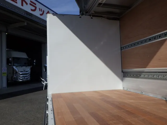 プロテクター裏側の状態です。|三菱 キャンター 2PG-FEB80(2WD)の写真11