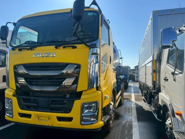 いすゞ ギガ 2KG-CXZ60CTの写真1