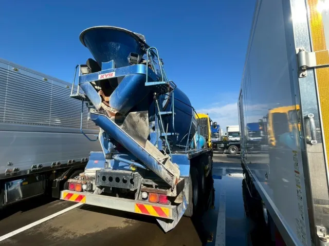 いすゞ ギガ 2KG-CXZ60CTの写真4