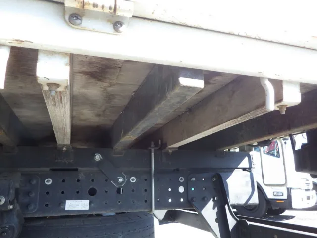 シャーシとネタの状態です。(縦は鉄・横ネタは木製・一部鉄製です)|三菱 キャンター TKG-FEB80(2WD)の写真7