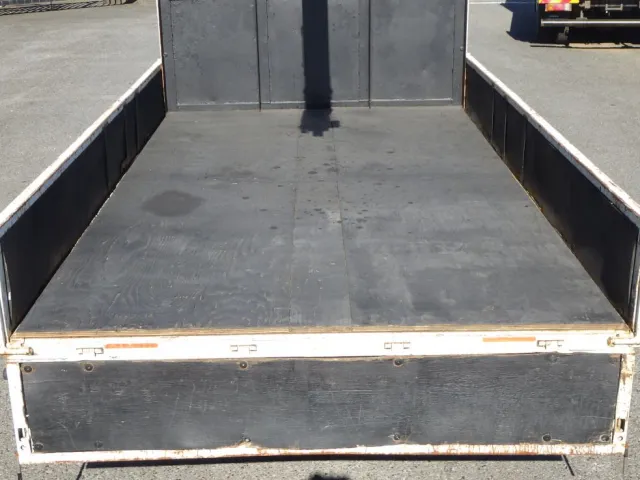 床板の状態です。|三菱 キャンター TKG-FEB80(2WD)の写真10