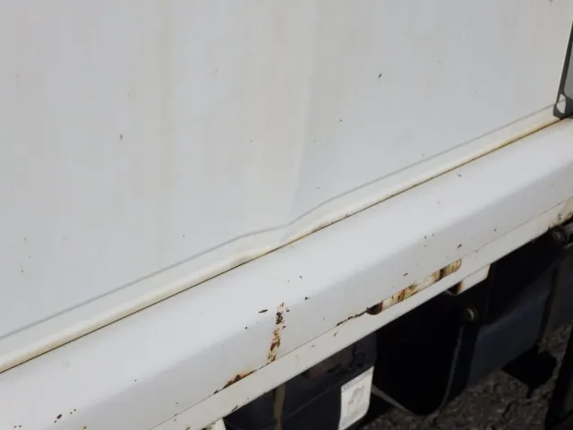 運転席側アオリに歪みがあります。|三菱 キャンター TKG-FEB80(2WD)の写真27