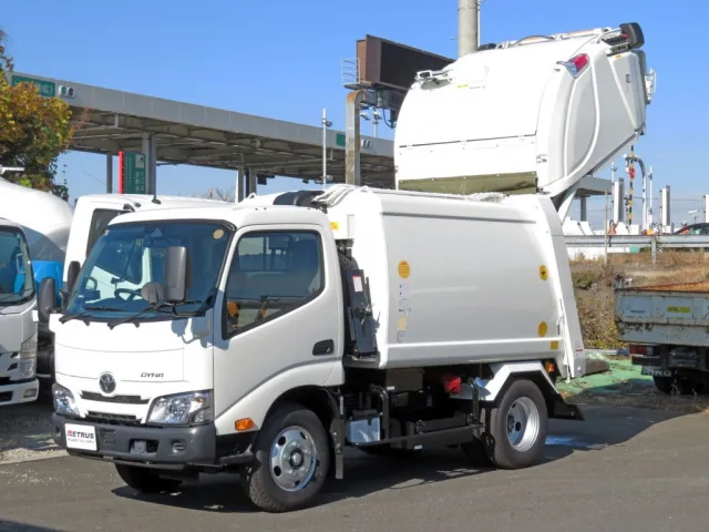 トヨタ アトラス 2KG-XZU605A(2WD)の写真1