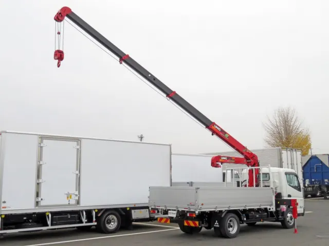 三菱 キャンター 2RG-FEB80(2WD)の写真4