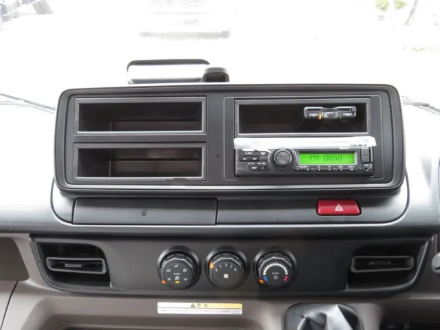 三菱 キャンター 2RG-FEB80(2WD)の写真17