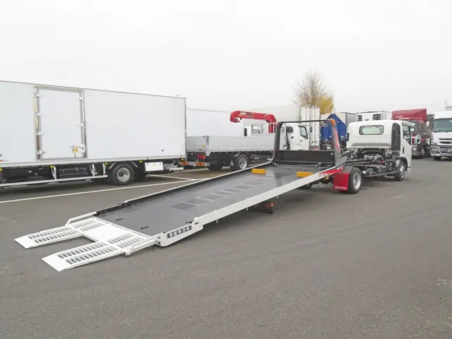 いすゞ エルフ 2RG-NPR88AM(2WD)の写真4