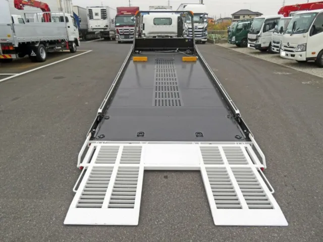 いすゞ エルフ 2RG-NPR88AM(2WD)の写真7