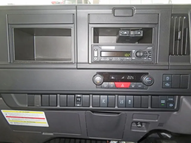 いすゞ エルフ 2RG-NPR88AM(2WD)の写真23