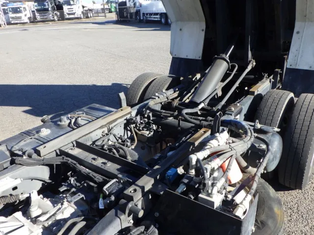 シャーシの状態です。|日野 デュトロ TKG-XZU620T(2WD)の写真10