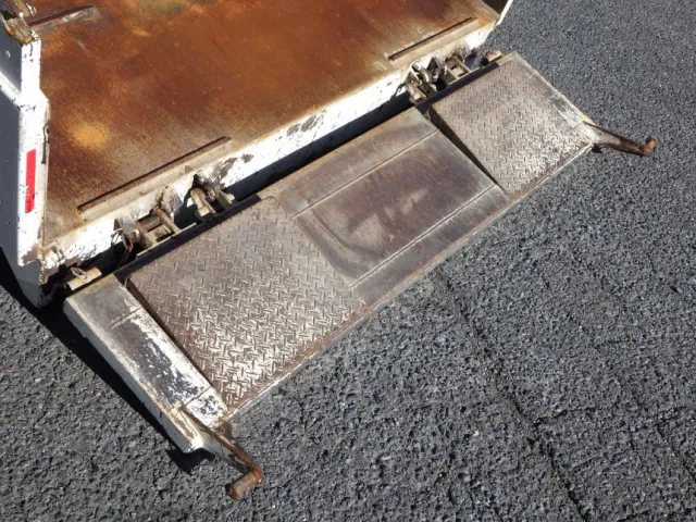 ゲート裏側の状態です。|日野 デュトロ TKG-XZU620T(2WD)の写真11